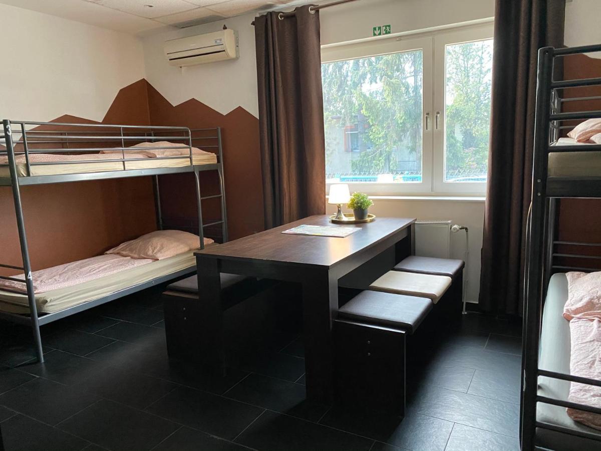 Bed 6-Bed Dormitory Room