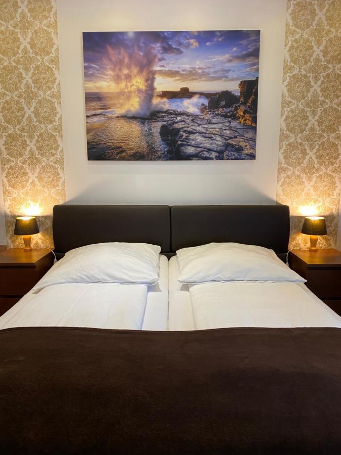 Double Room Private Bathroom